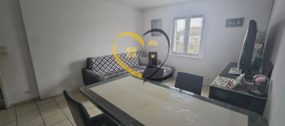 2 bedrooms House in Parassy, France No. 87807 3