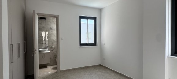 2 Schlafzimmer Wohnung in Paralimni, Cyprus, Nr. 26445 4
