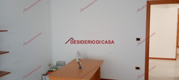 Oficina en Palermo, Italy 70 m² No. 295601 4