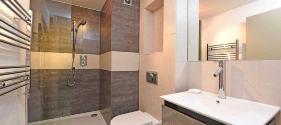 2 bedrooms Apartment in London, United Kingdom No. 3791 7