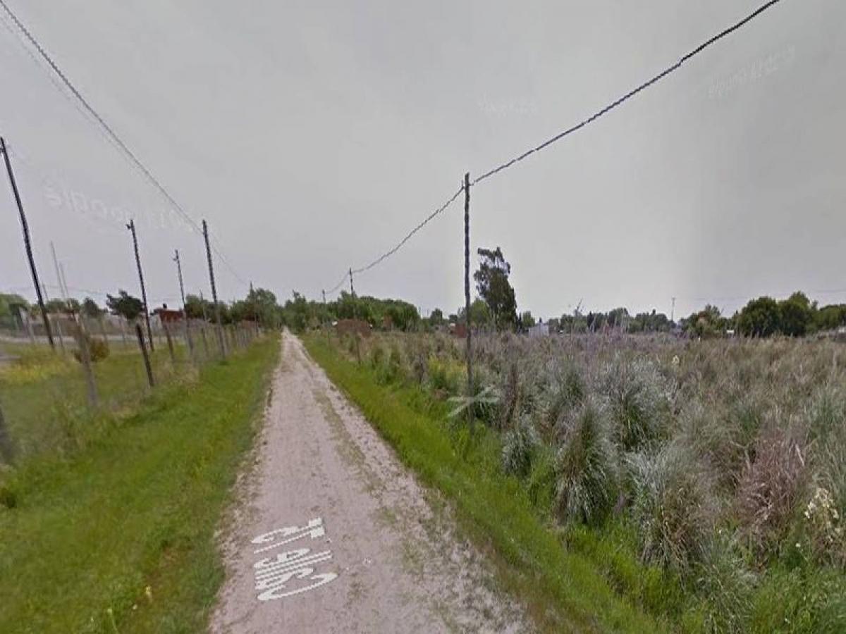  Land in Florencio Varela, Argentina No. 110661