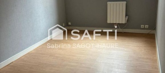 2 chambres Maison de ville à Issoudun, France No. 220154 5