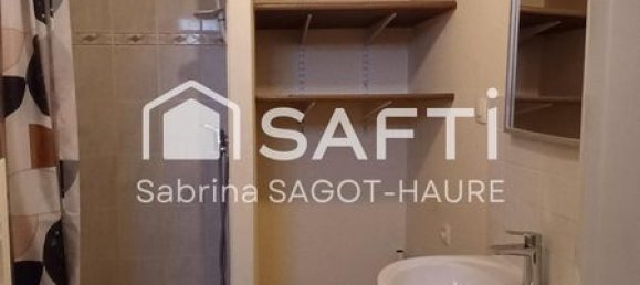 2 chambres Maison de ville à Issoudun, France No. 220154 4