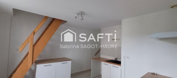 2 chambres Maison de ville à Issoudun, France No. 220154 2