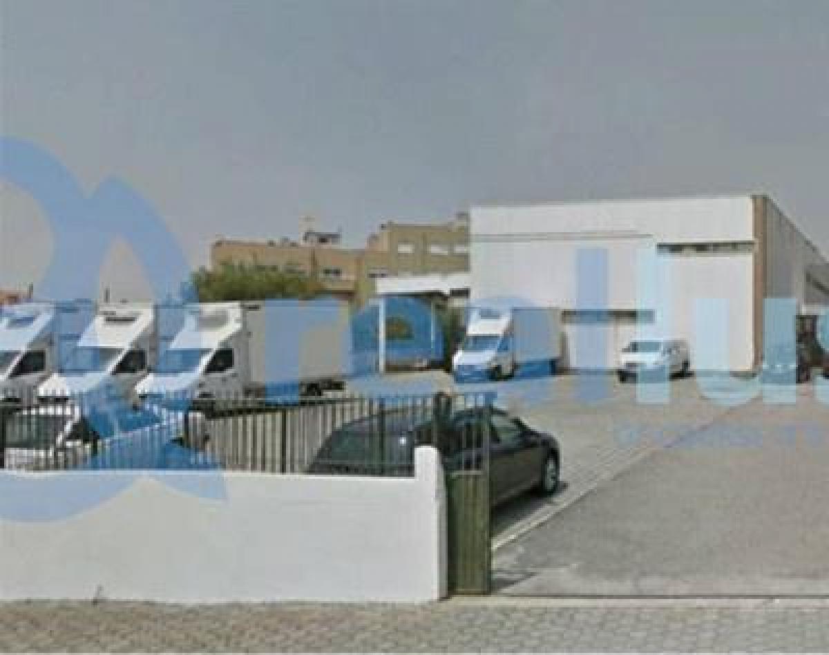 1424m² Factory in Vila Nova de Gaia, Portugal No. 8238