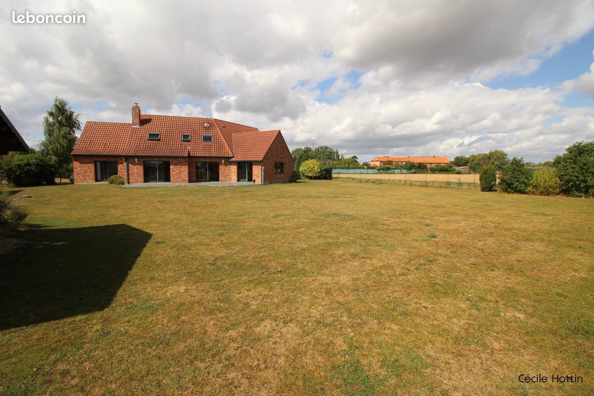 5 bedrooms House in Gondecourt, France No. 362640