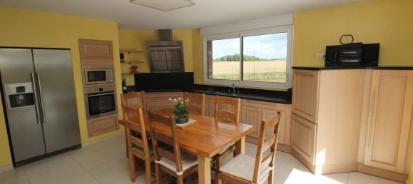 5 bedrooms House in Gondecourt, France No. 362640 5