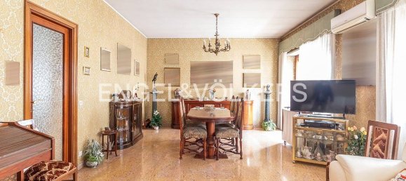 3 chambres Appartement à Rome, Italy No. 131595 7