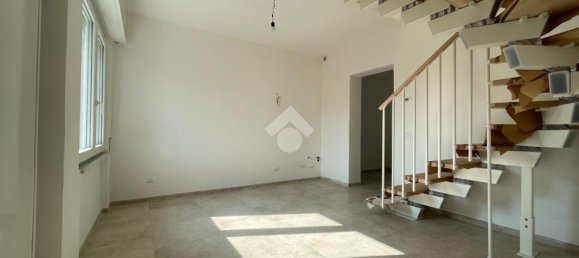 4 rooms House in Massa, Italy No. 18371 6