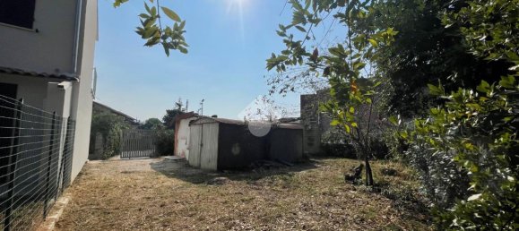 4 rooms House in Massa, Italy No. 18371 39