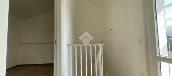 4 rooms House in Massa, Italy No. 18371 27