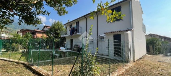 4 rooms House in Massa, Italy No. 18371 3