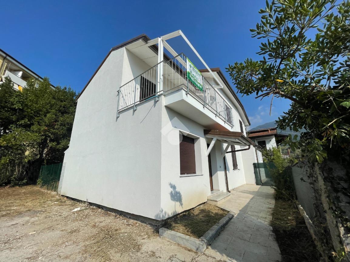 4 rooms House in Massa, Italy No. 18371