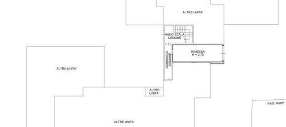 4 bedrooms Apartment in Castellucchio, Italy No. 381819 8