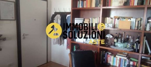 Квартира с 3 комнатами в Гарбаньяте Миланезе, Италия № 4168 2