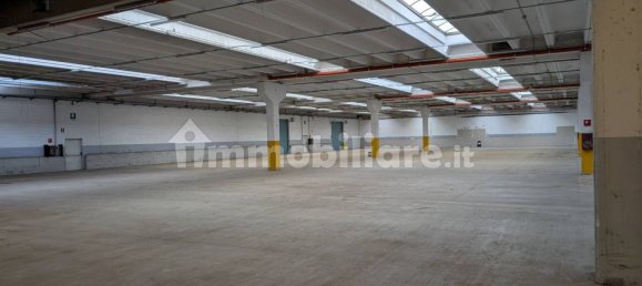 Entrepôt à Carnate, Italy 5000m² No. 340515 13