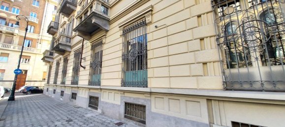 2 chambres Appartement à Turin, Italy No. 339598 4