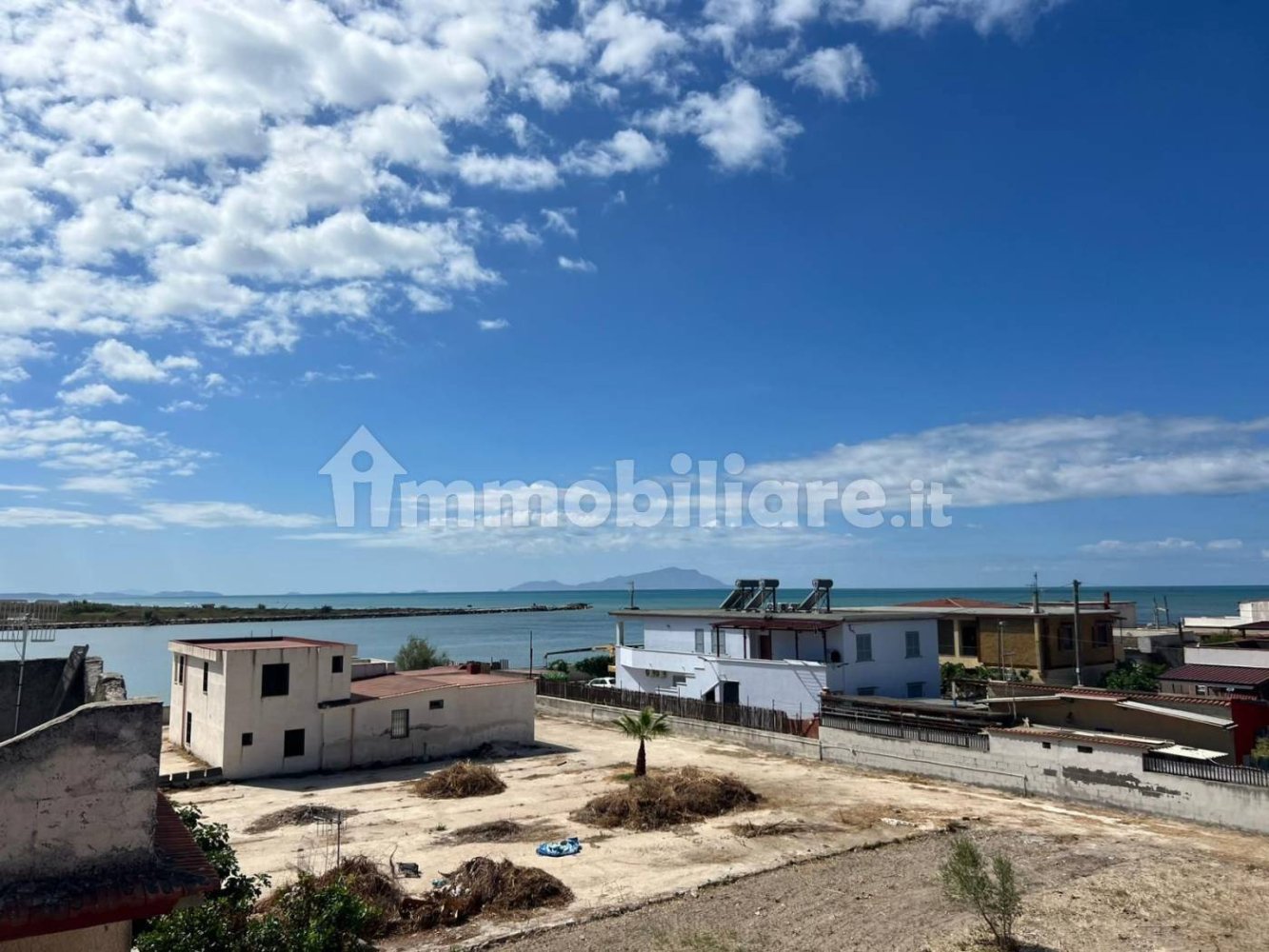 Вилла с 4 спальнями в Кастель Вольтурно, Италия № 285840