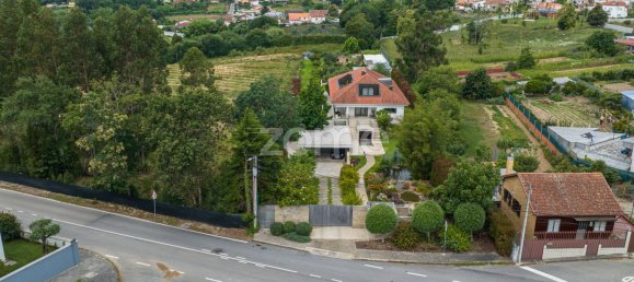 Casa de 4 dormitorios en Santa Maria da Feira, Portugal No. 18359 4