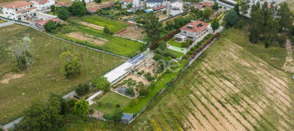 Casa de 4 dormitorios en Santa Maria da Feira, Portugal No. 18359 8
