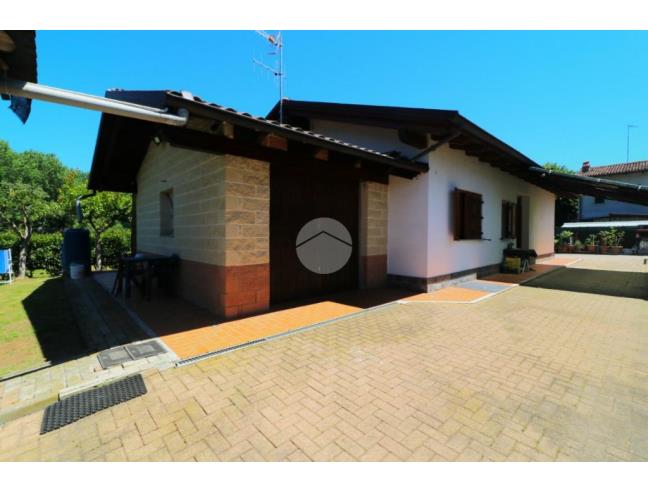 Villa de 5 habitaciónes en Albiano d'Ivrea, Italy No. 257224