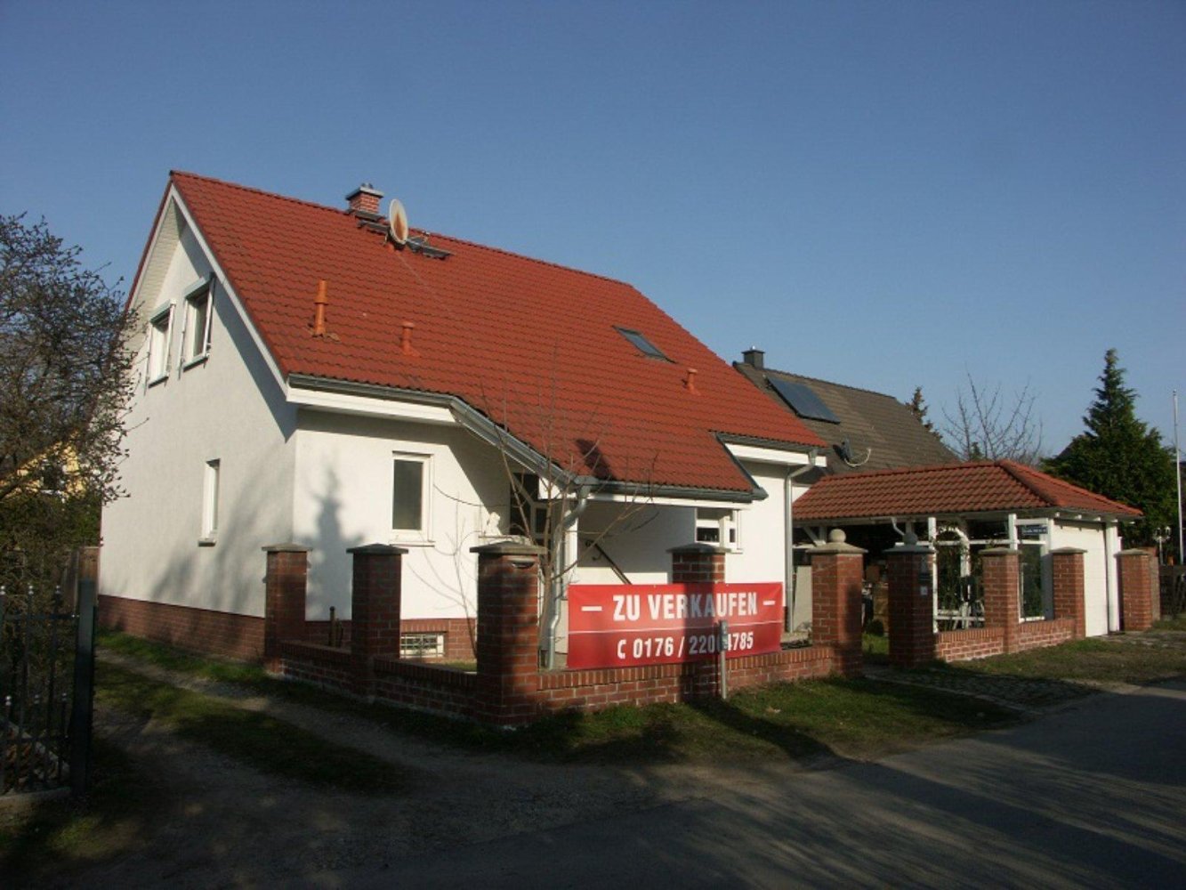 5 rooms House in Alt-Hohenschonhausen, Germany No. 23178