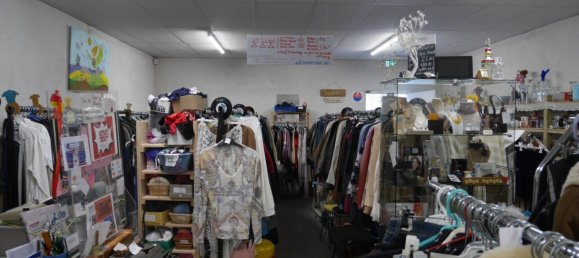 300m² Commercial property in Neung-sur-Beuvron, France No. 258609 3