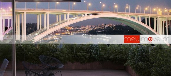 3 bedrooms Apartment in Porto, Portugal No. 107943 2