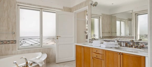 10 bedrooms Villa in Antibes, France No. 1438 18