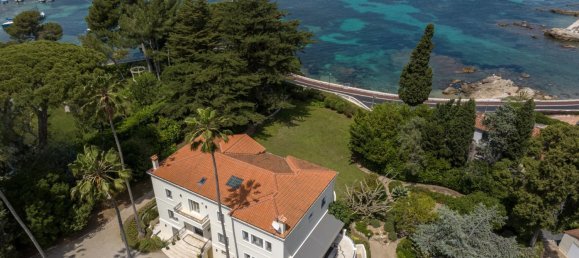 10 bedrooms Villa in Antibes, France No. 1438 13