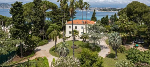 10 bedrooms Villa in Antibes, France No. 1438 11