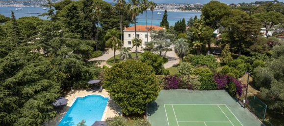 10 bedrooms Villa in Antibes, France No. 1438 2
