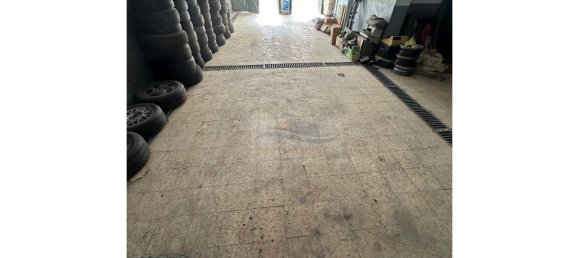 212m² Warehouse in Amadora, Portugal No. 13087 3