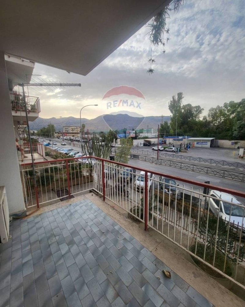 3 bedrooms Apartment in Palermo, Italy No. 360259