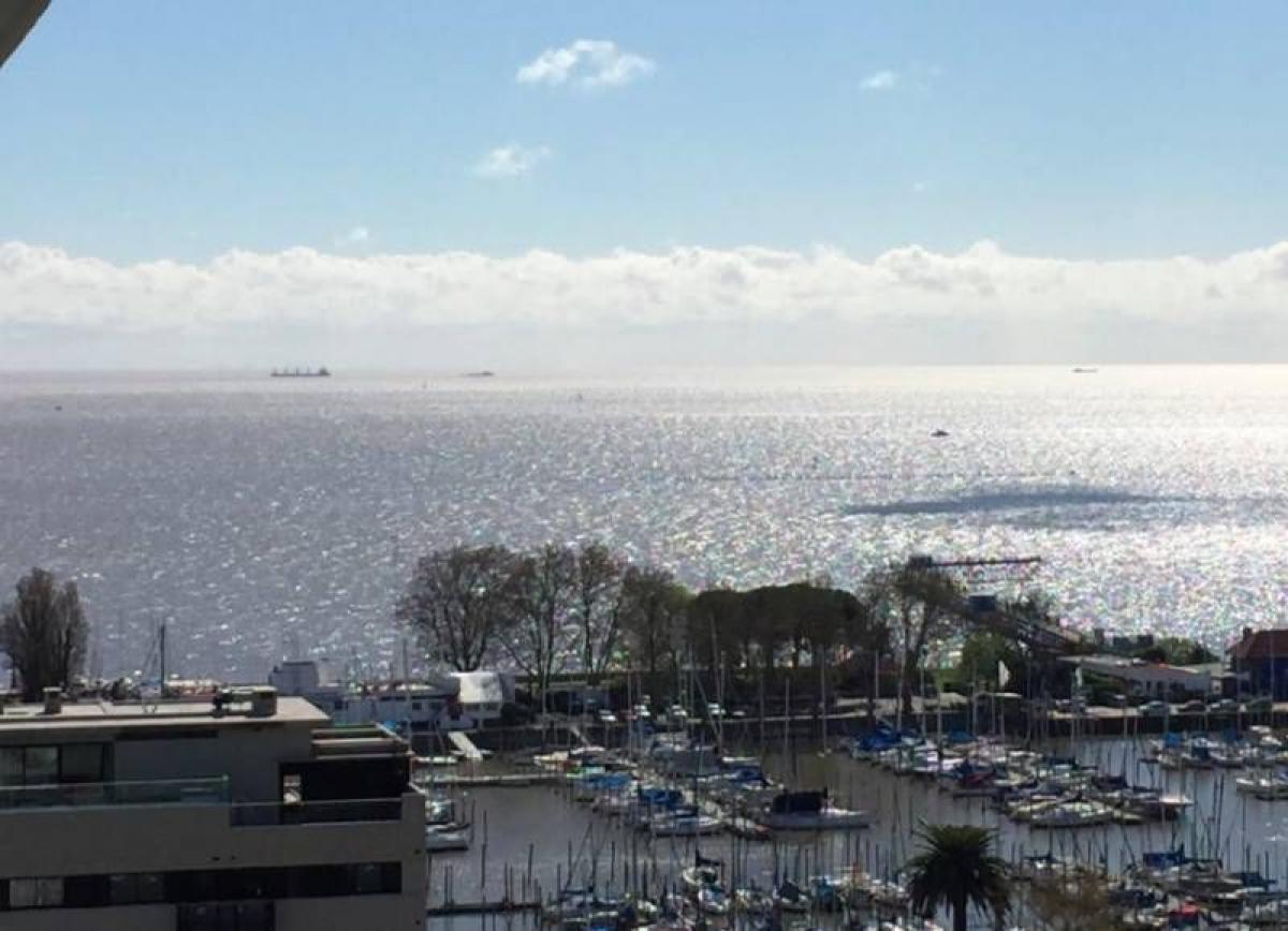 2 bedrooms Apartment in Vicente Lopez, Argentina No. 2241