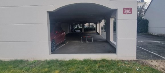  Parking in Orleans, France No. 55476 4