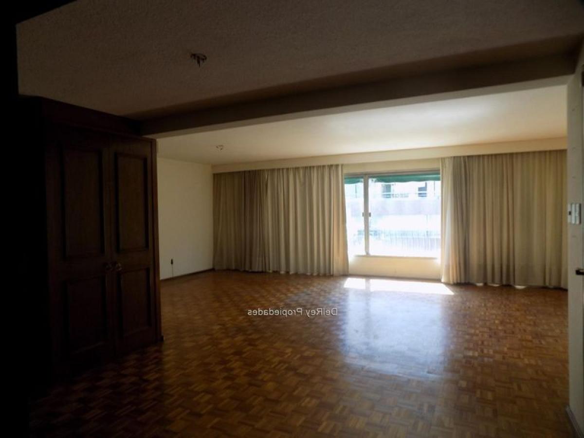 3 bedrooms Apartment in Montevideo, Uruguay No. 12342