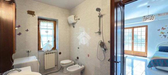 2 bedrooms Villa in Sermoneta, Italy No. 301205 11