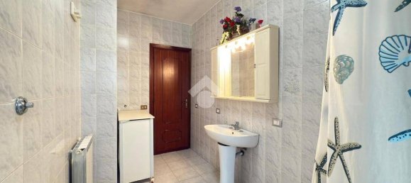 2 bedrooms Villa in Sermoneta, Italy No. 301205 5