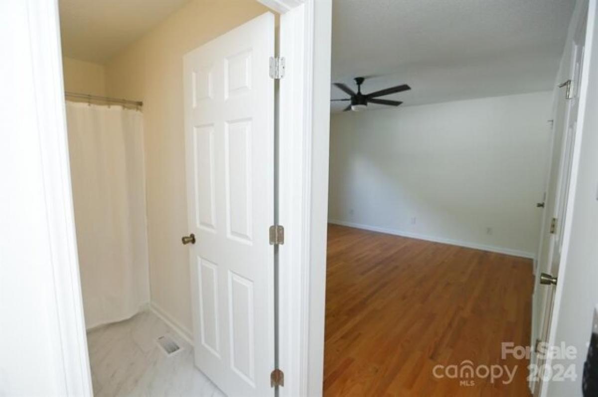 3 Schlafzimmer Haus in Concord, USA, Nr. 275868