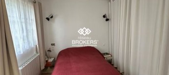 92m² Commercial property in Paris, France No. 280217 6