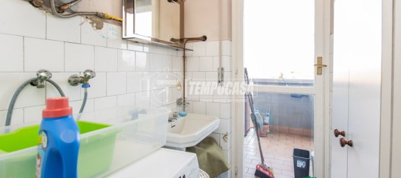 3 Schlafzimmer Wohnung in Busto Arsizio, Italy, Nr. 238628 9