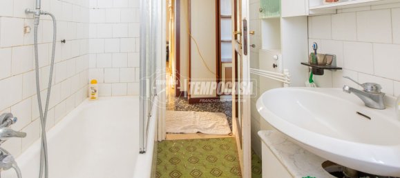 3 Schlafzimmer Wohnung in Busto Arsizio, Italy, Nr. 238628 11