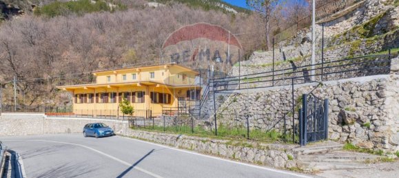 12 rooms Commercial property in Pacentro, Italy No. 346093 16