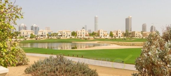 4 bedrooms Townhouse in Dubai Sports City, UAE No. 204 10