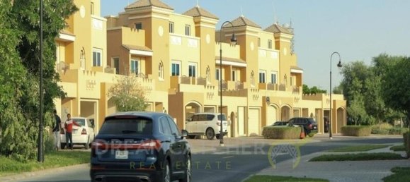 4 bedrooms Townhouse in Dubai Sports City, UAE No. 204 3
