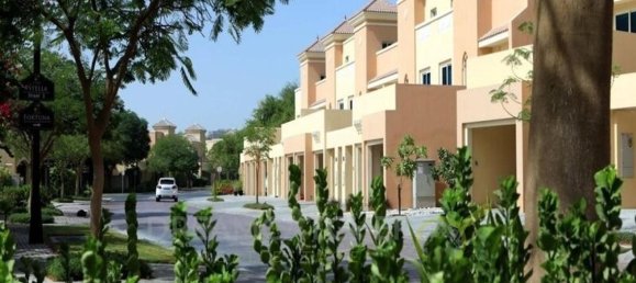 4 bedrooms Townhouse in Dubai Sports City, UAE No. 204 13