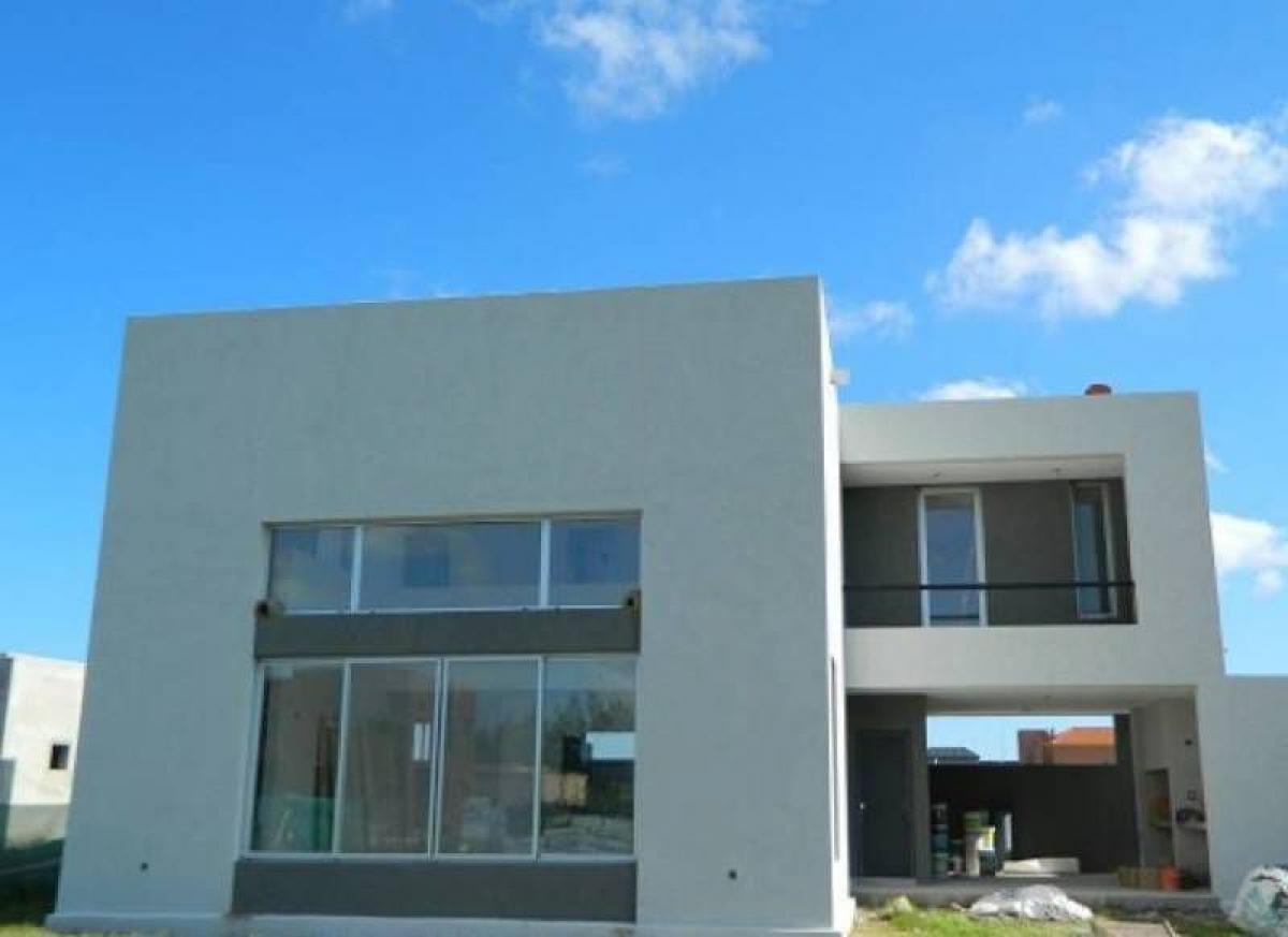 3 bedrooms House in Tigre, Argentina No. 6370