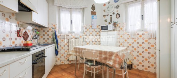 Apartamento de 3 dormitorios en Sasso Marconi, Italy No. 16775 10