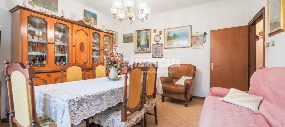 Apartamento de 3 dormitorios en Sasso Marconi, Italy No. 16775 2